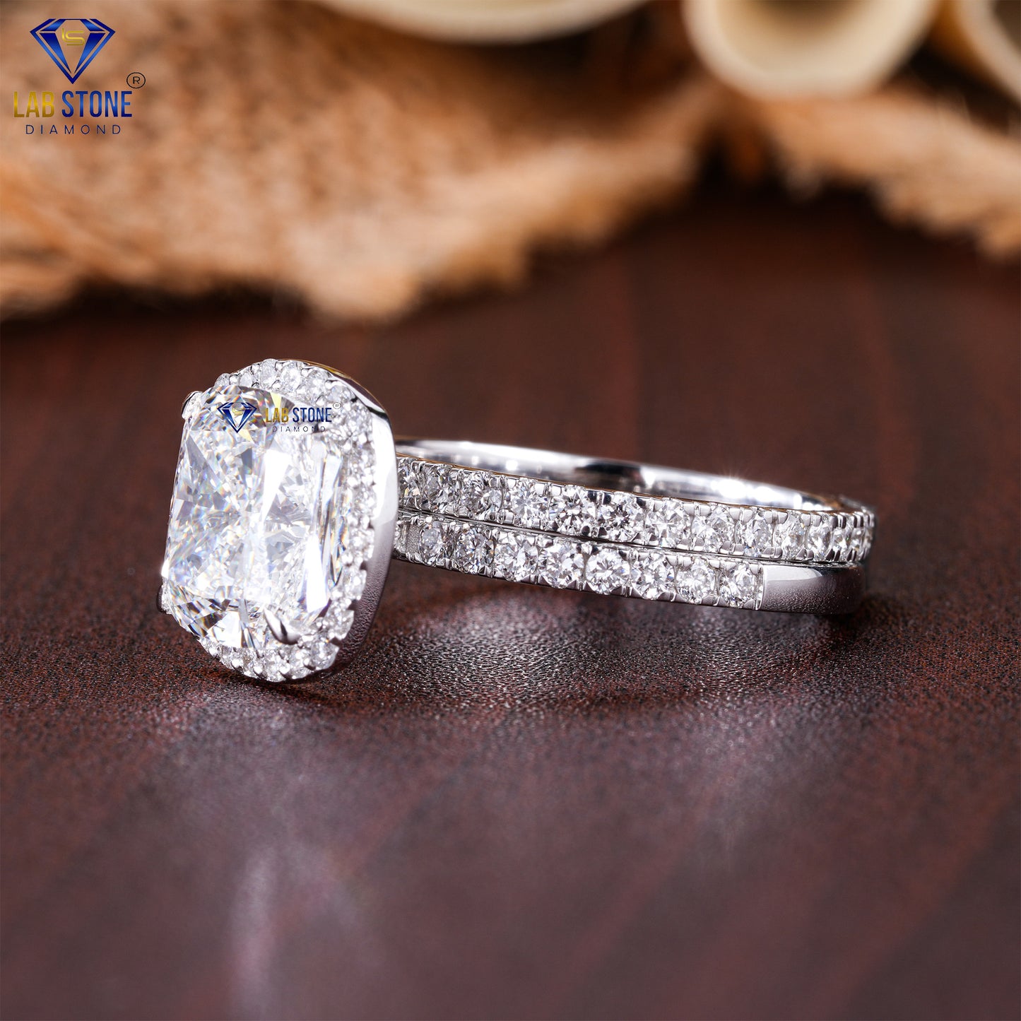 1.84 TDW Cushion & Round Cut Diamond Women’s Ring with Band