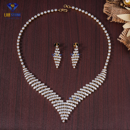 32.89 TDW Round Cut Diamond Women’s Charm Necklace