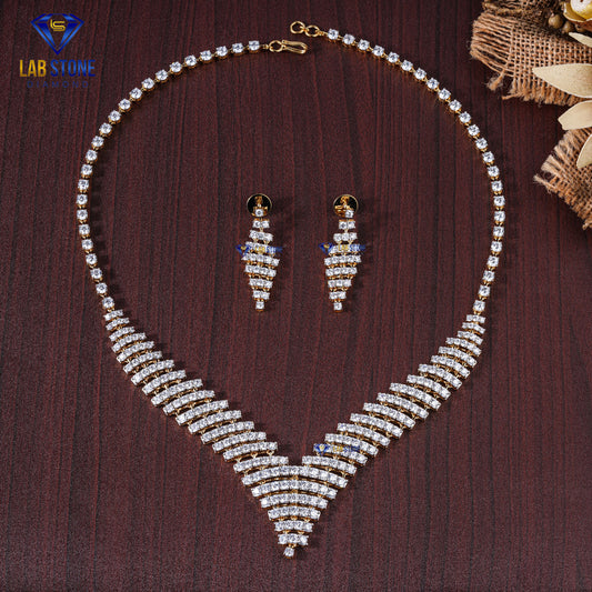 32.89 TDW Round Cut Diamond Women’s Charm Necklace