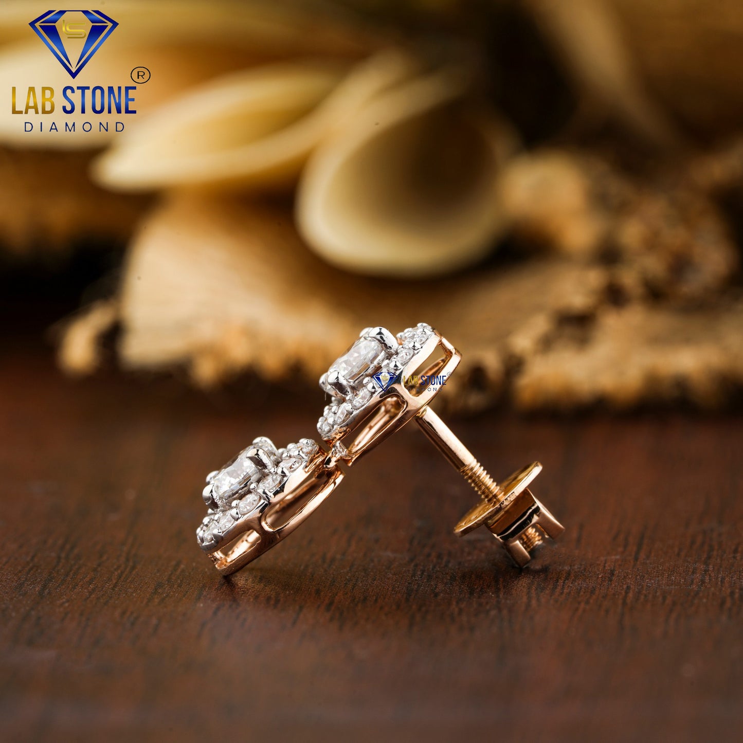 37.53 TDW Round Cut Diamond Charm Necklace