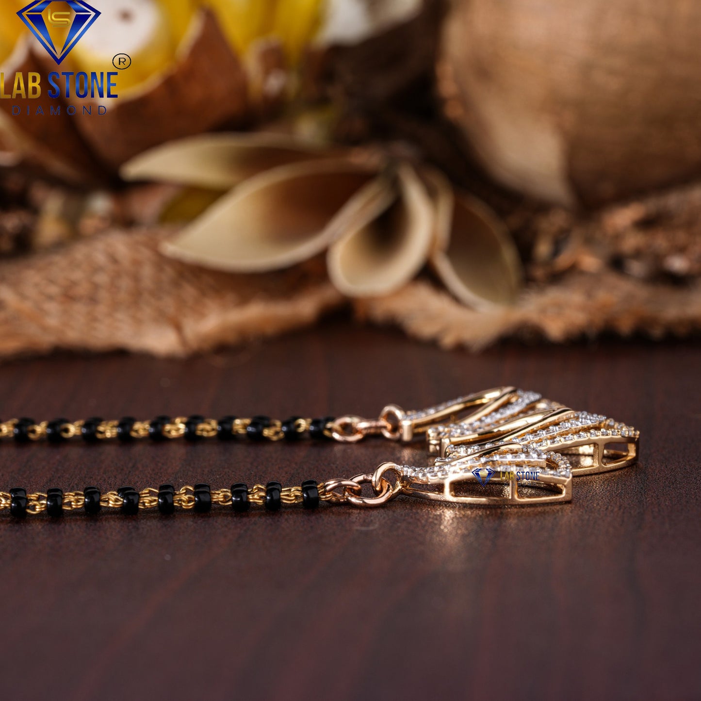 0.884 TDW Round Cut Diamond Custom Pendant with Chain