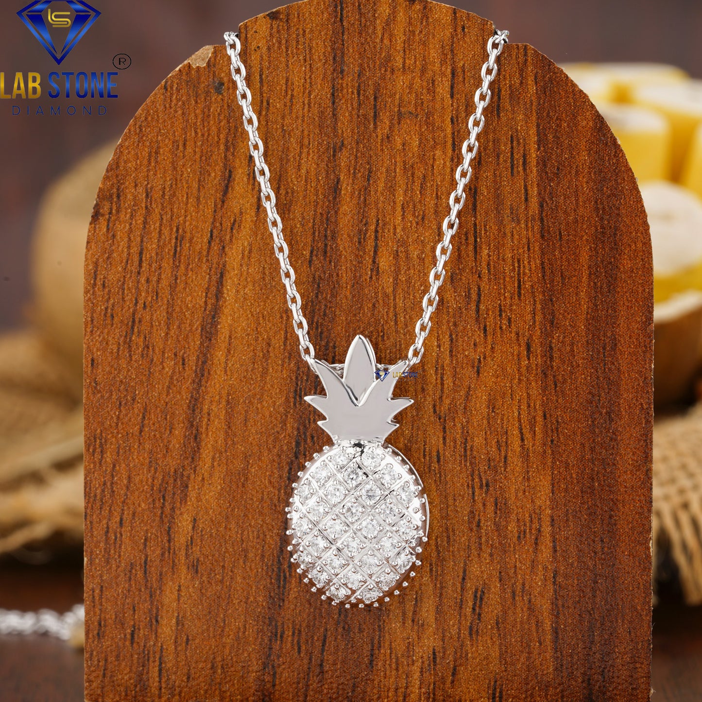 0.43 TDW Round Cut Diamond Pendant with Chain