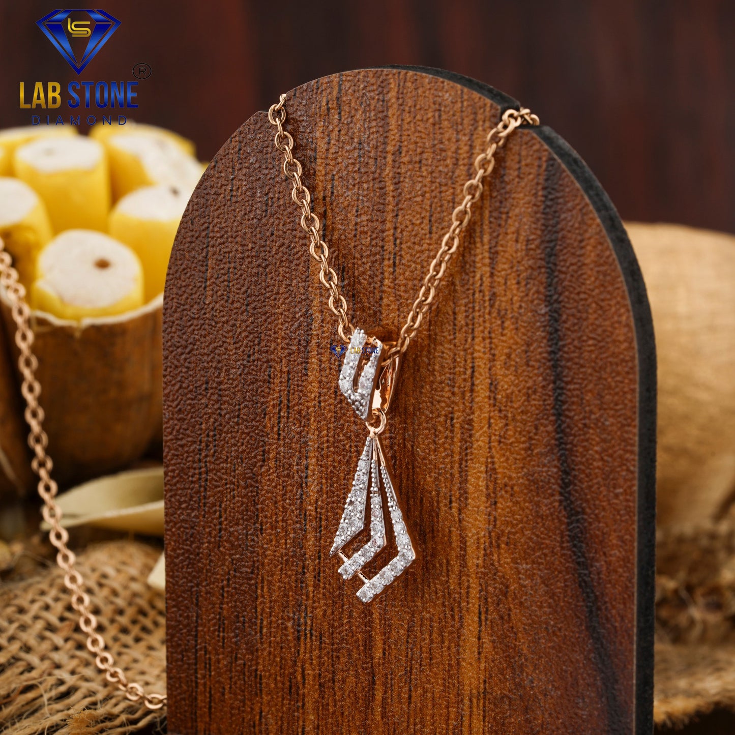 0.20 TDW Round Cut Diamond Custom Pendant with Chain