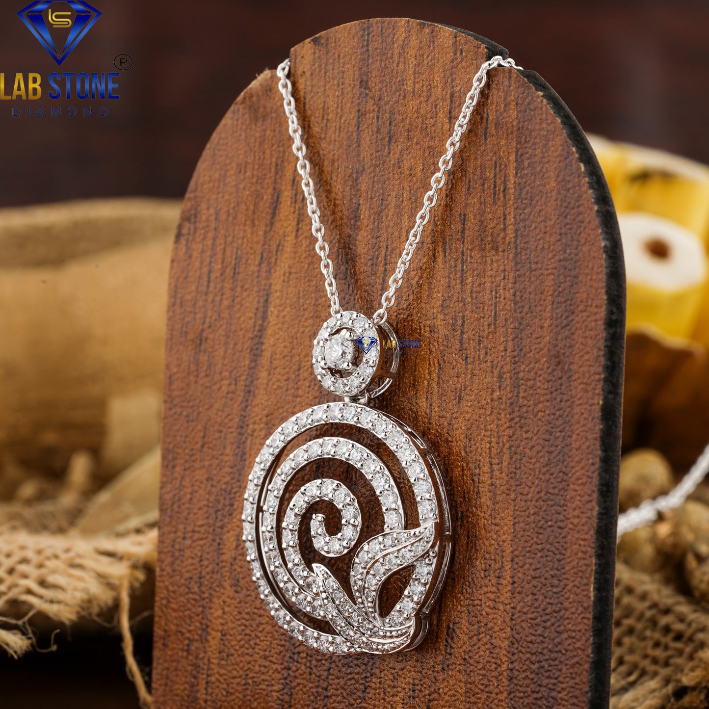 1.135 TDW Round Cut Diamond Pendant with Chain