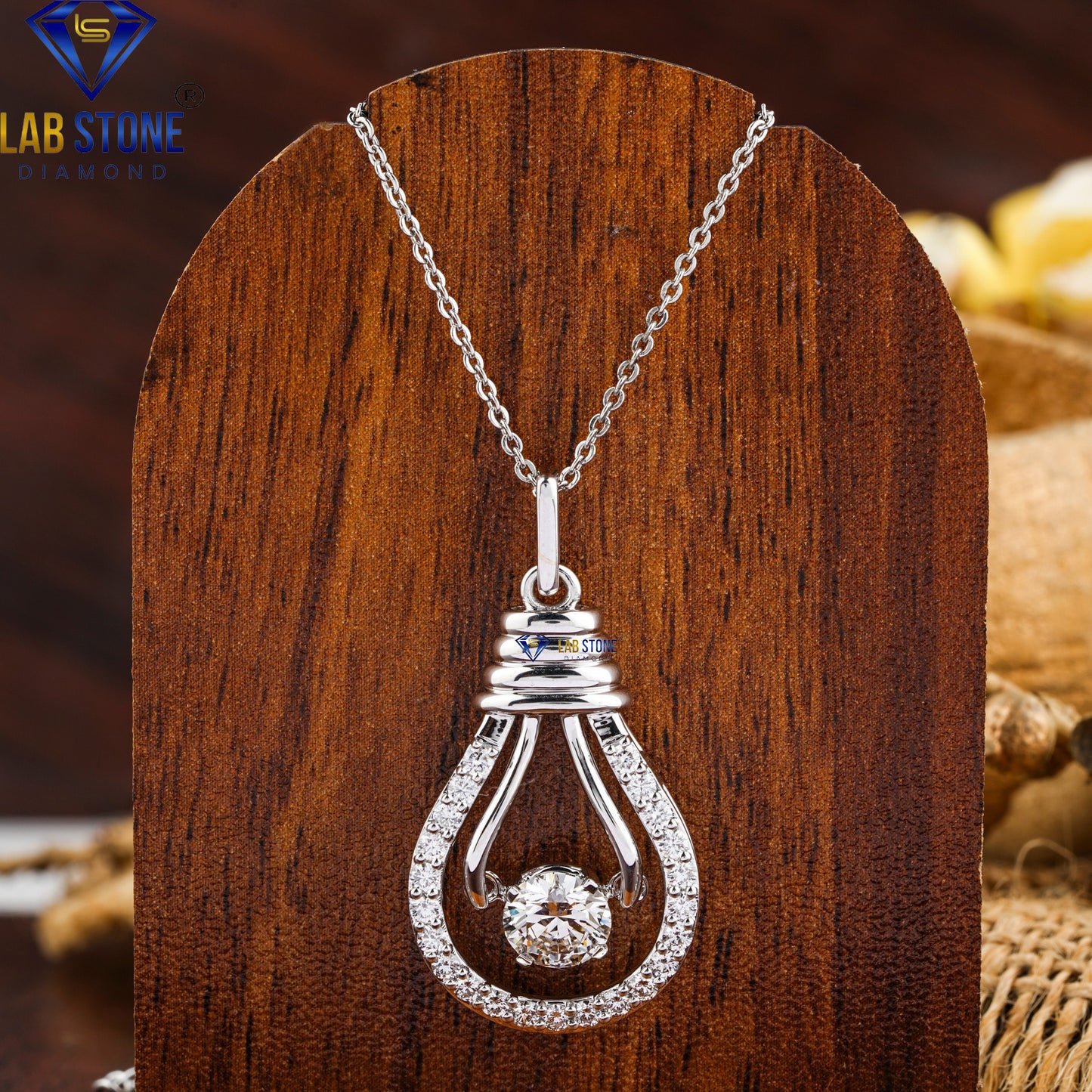 1.46 TDW Round Cut Diamond Pendant with Chain