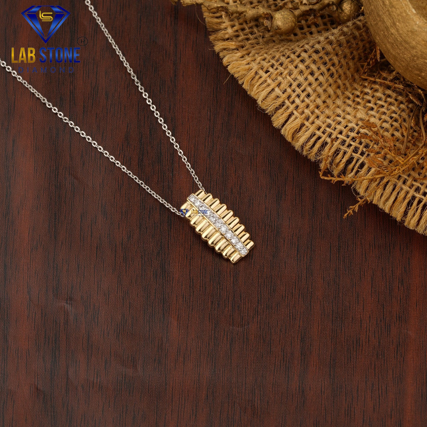 0.178 TDW Round Cut Diamond Custom Pendant with Chain