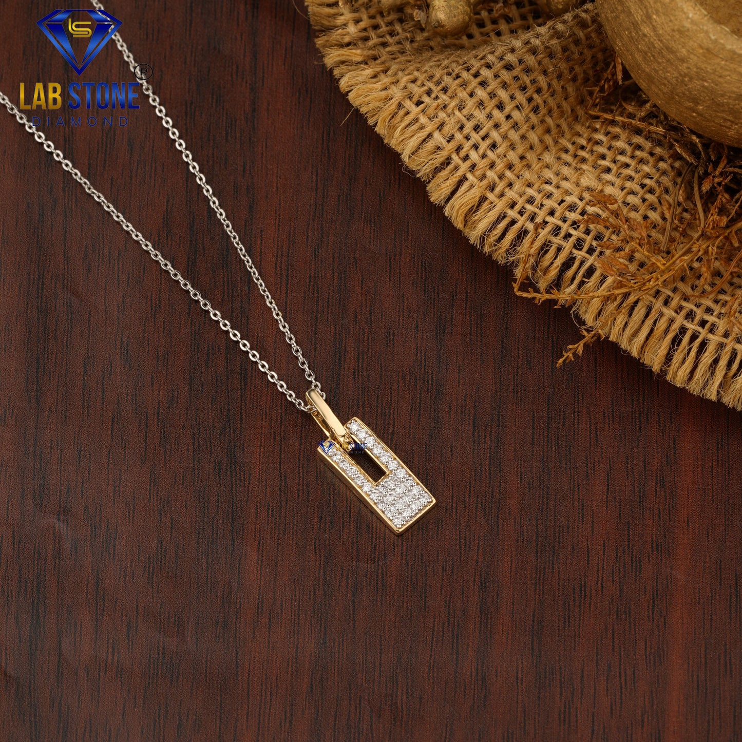 0.28 TDW Round Cut Diamond Custom Pendant with Chain