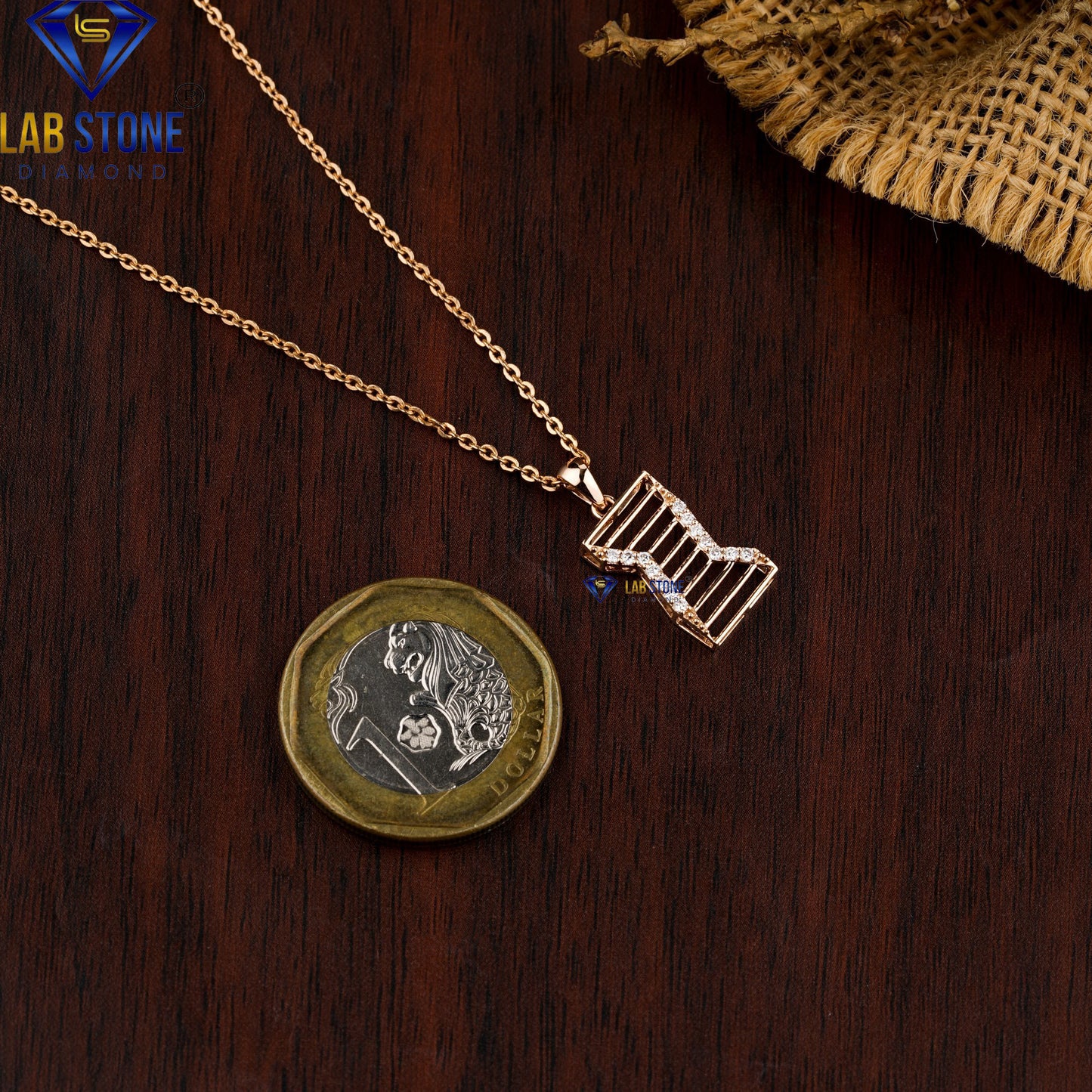 0.10 TDW Round Cut Diamond Pendant with Chain