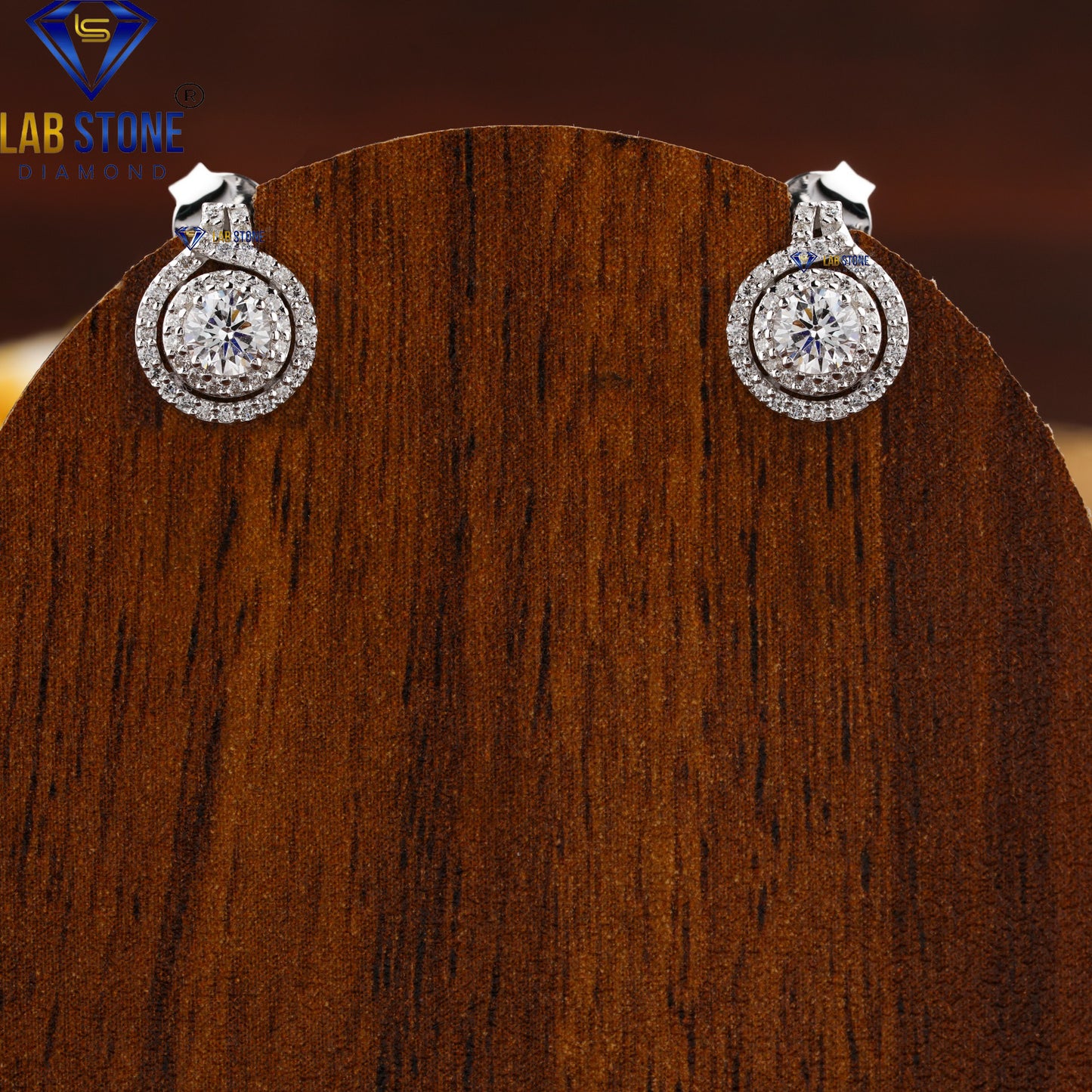 0.47 TDW Round Cut Diamond Stud Earring