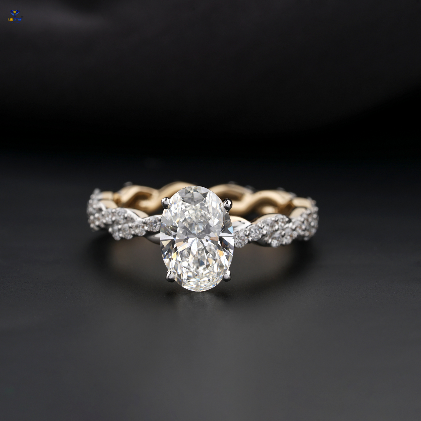 2.05 TDW Oval & Round Cut Women’s Engagement Diamond Ring