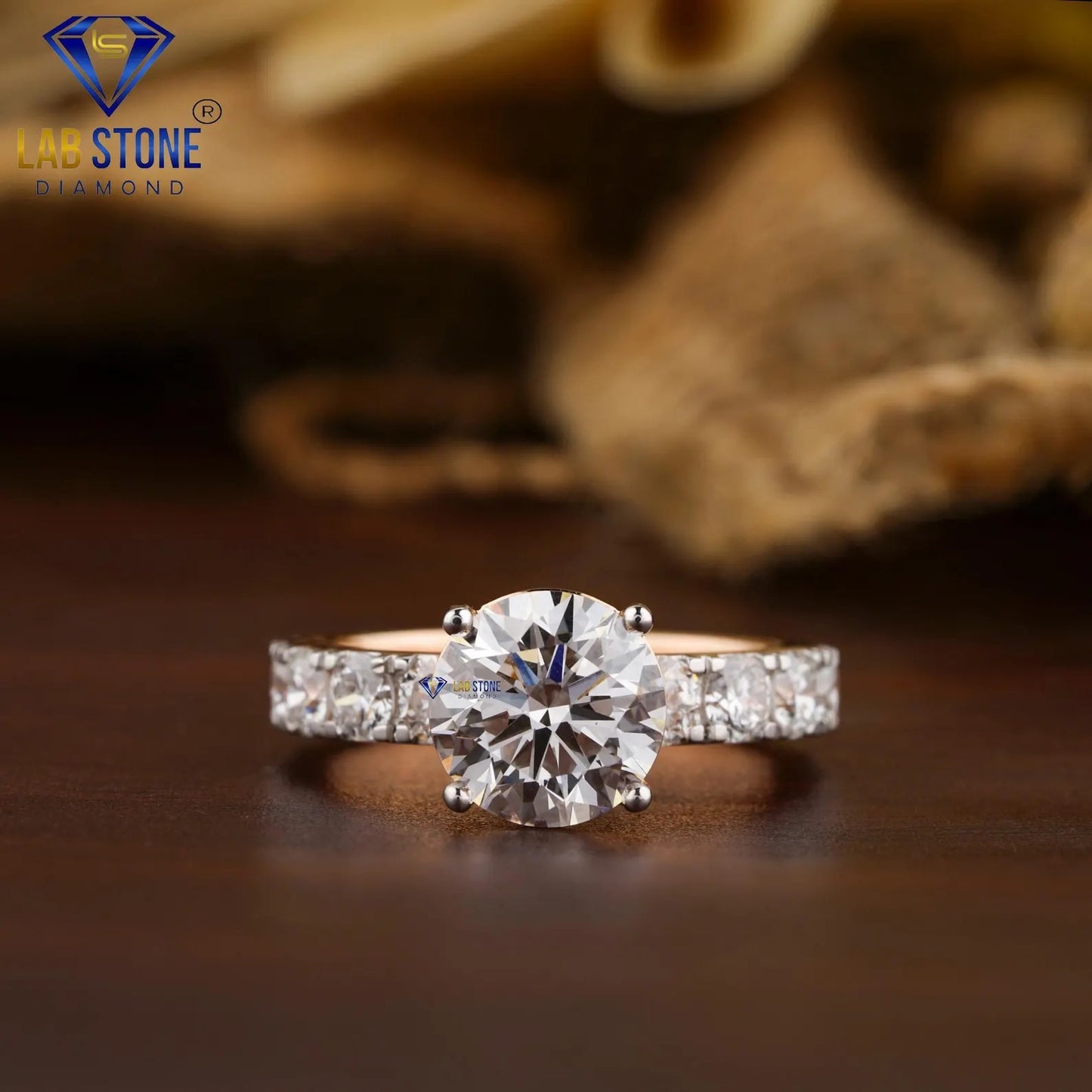 3.20 TDW Round Cut Women’s Engagement Diamond Ring
