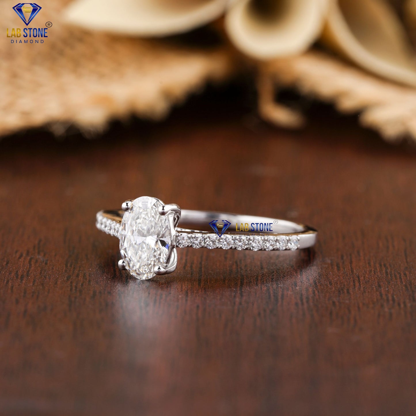 1.28 TDW Oval and Round Cut Women’s Engagement Diamond Ring