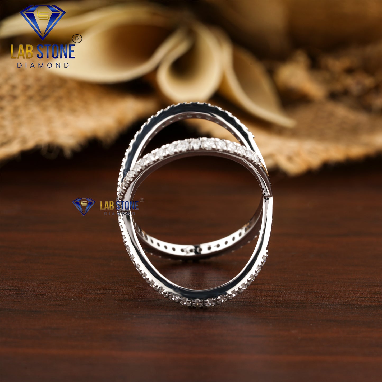 1.07 TDW Round Cut Women’s Engagement Diamond Ring