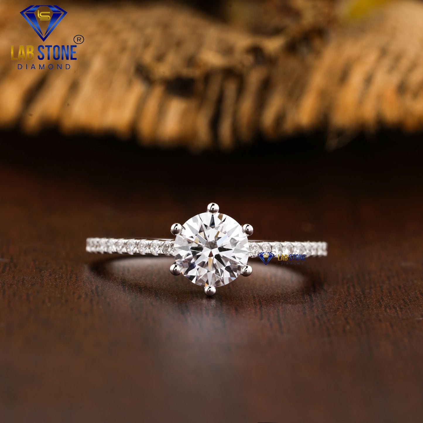 1.172 TDW Round Cut Women's Engagement Diamond Ring