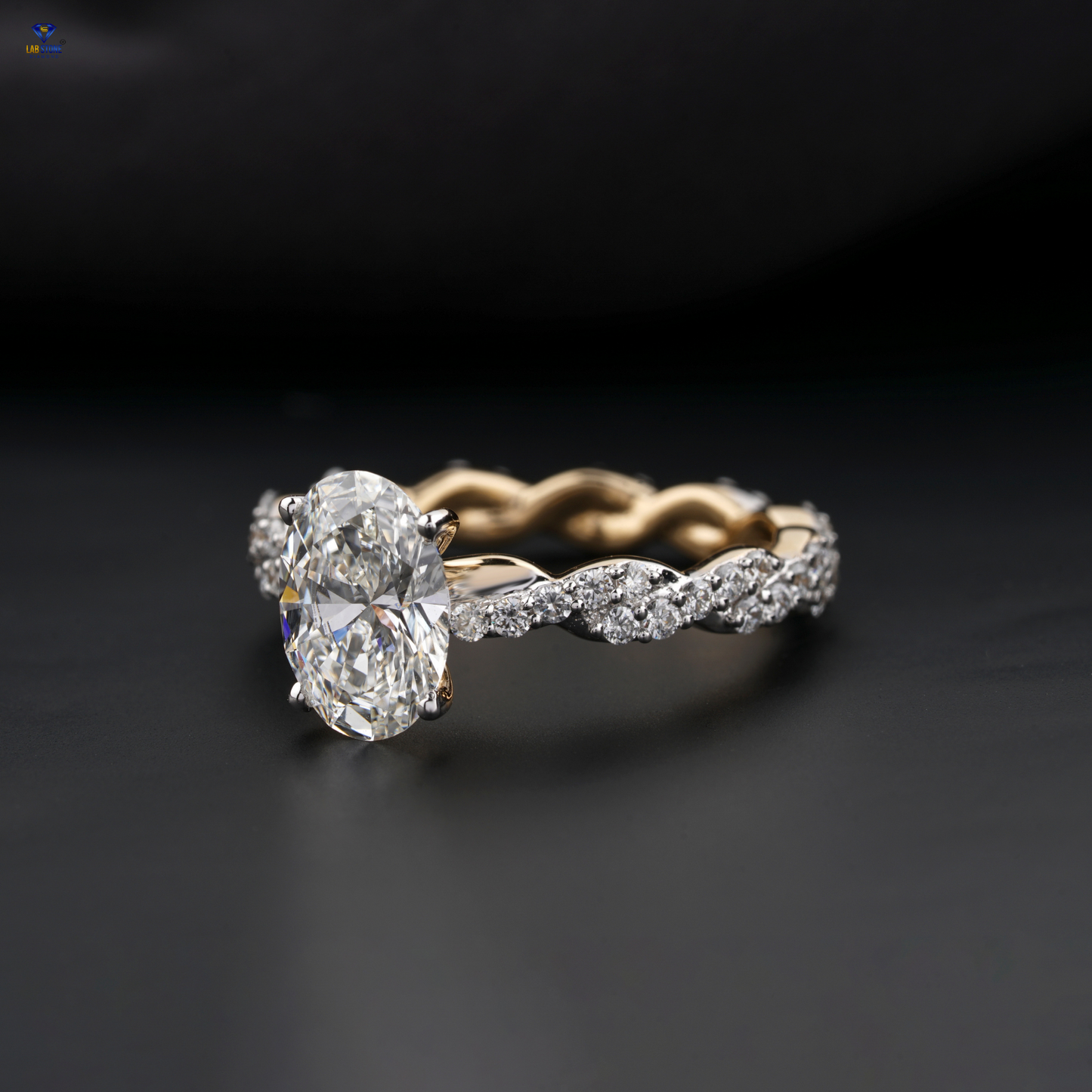 2.05 TDW Oval & Round Cut Women’s Engagement Diamond Ring