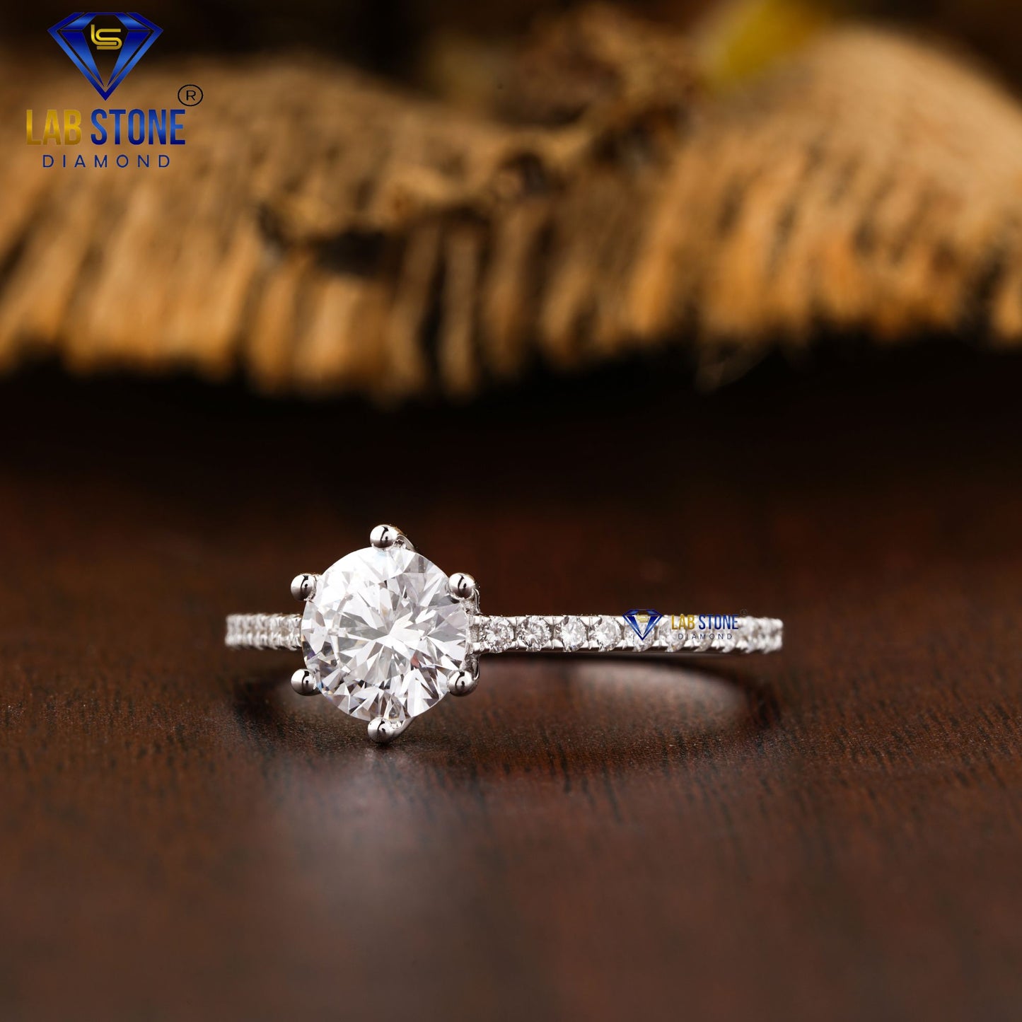 1.172 TDW Round Cut Women's Engagement Diamond Ring