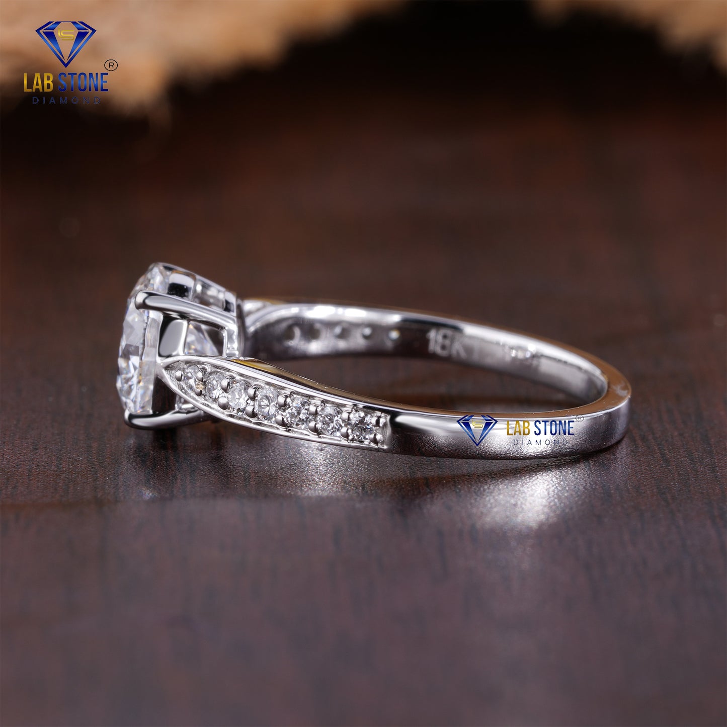 1.50 TDW Round Cut Diamond Women’s Engagement Ring