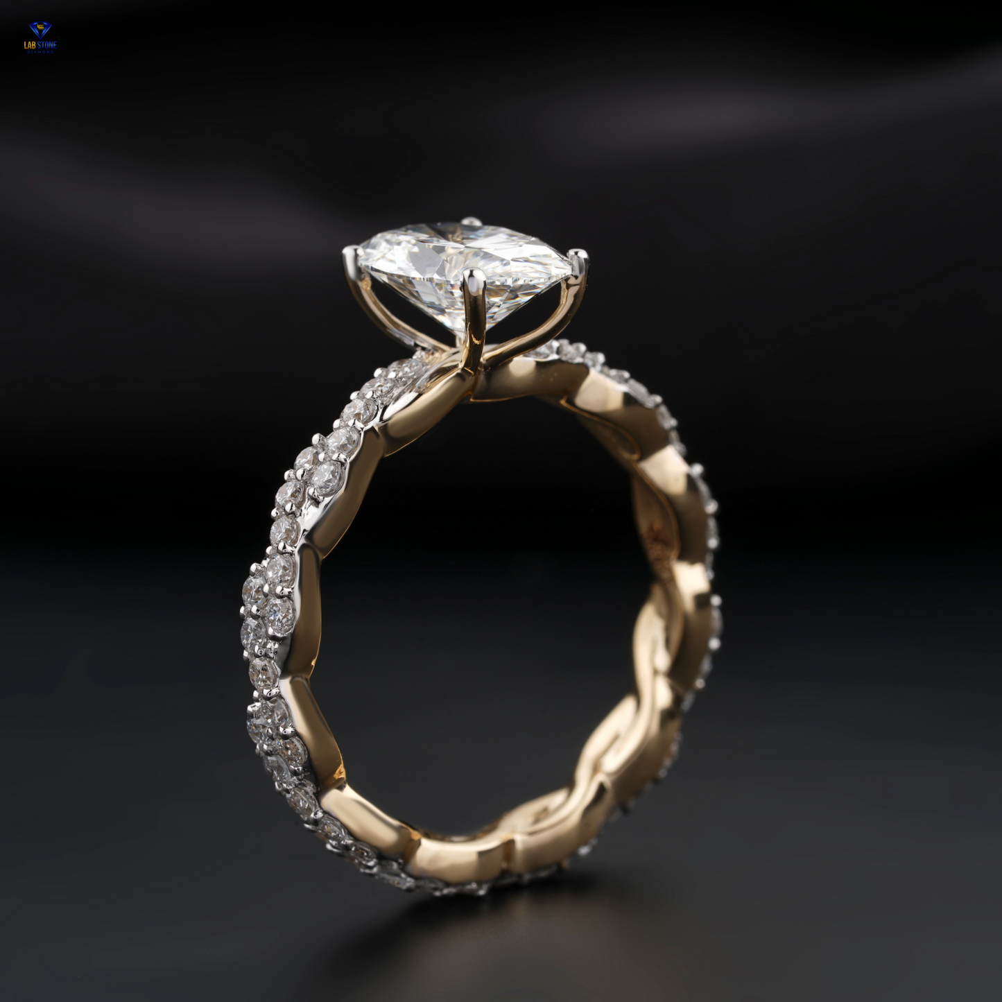 2.05 TDW Oval & Round Cut Women’s Engagement Diamond Ring