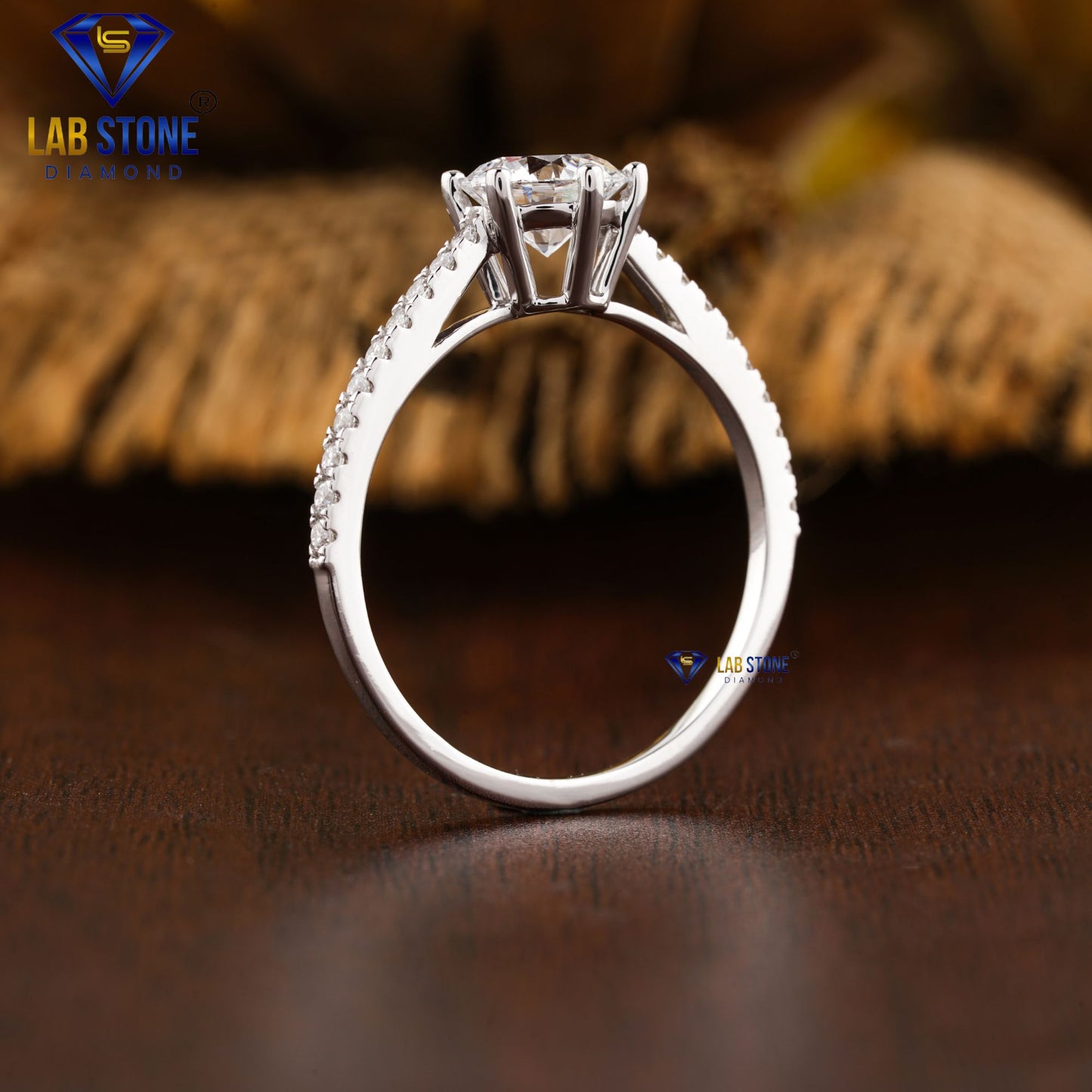 1.172 TDW Round Cut Women's Engagement Diamond Ring