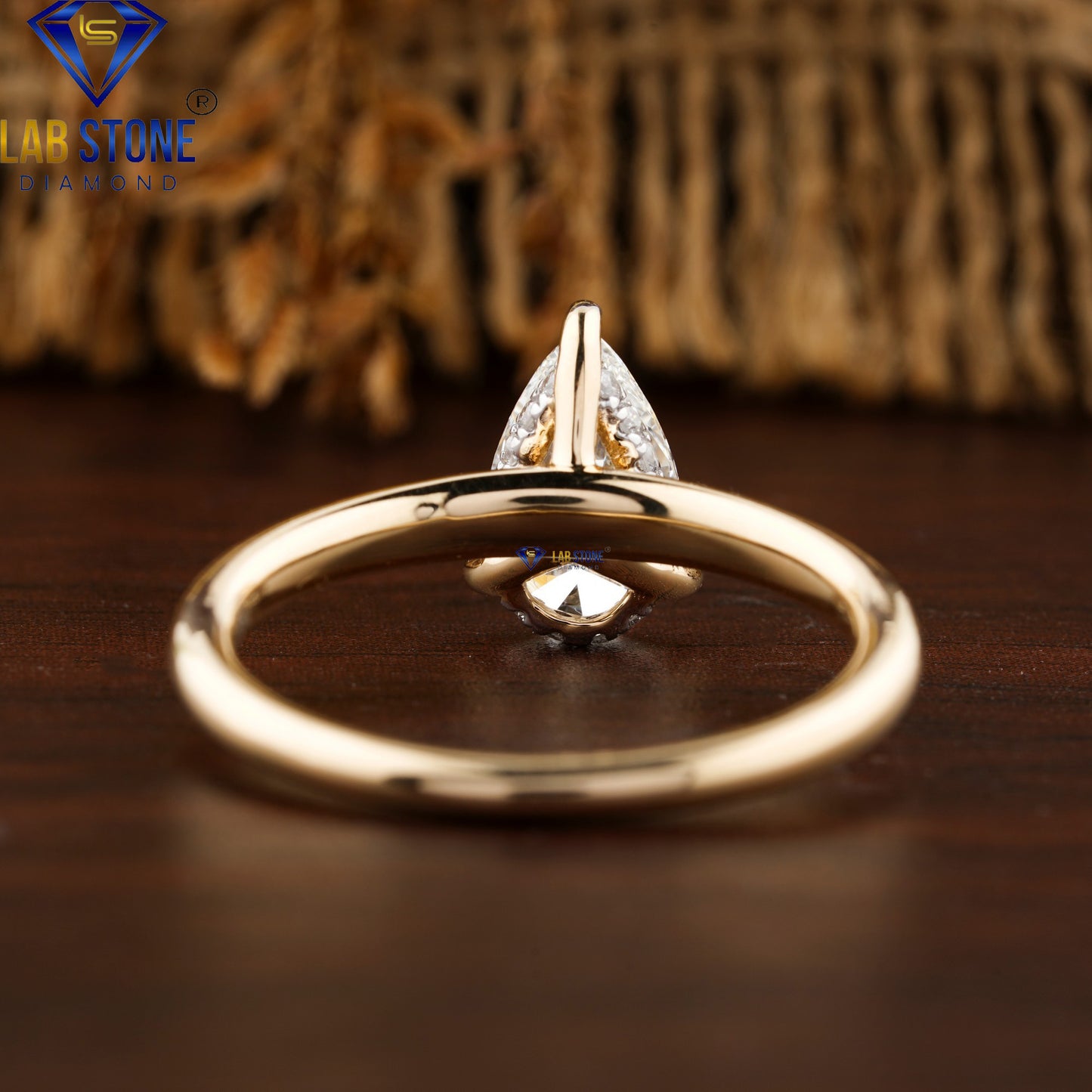 1.28 TDW Pear & Round Cut Diamond Hidden Halo Ring