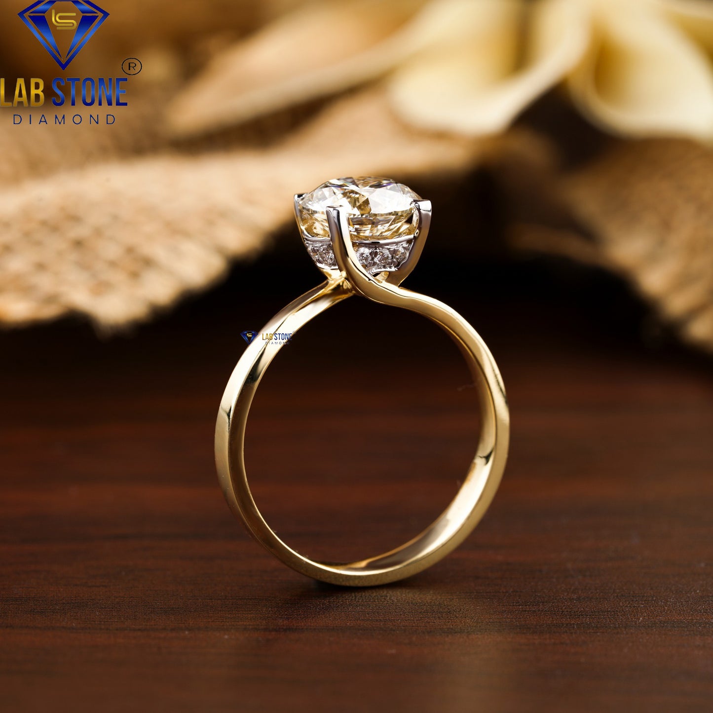 2.12 TDW Round Cut Women’s Diamond Hidden Halo Ring