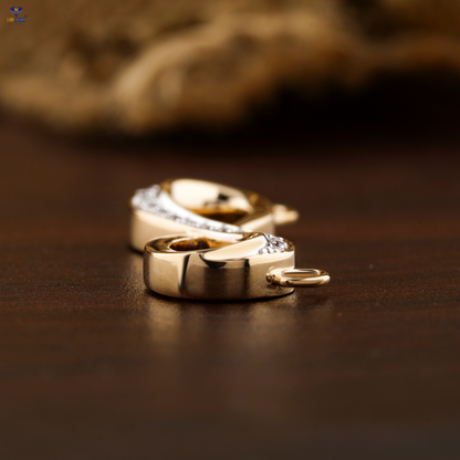 0.076 TDW Round Cut Diamond Custom Pendant