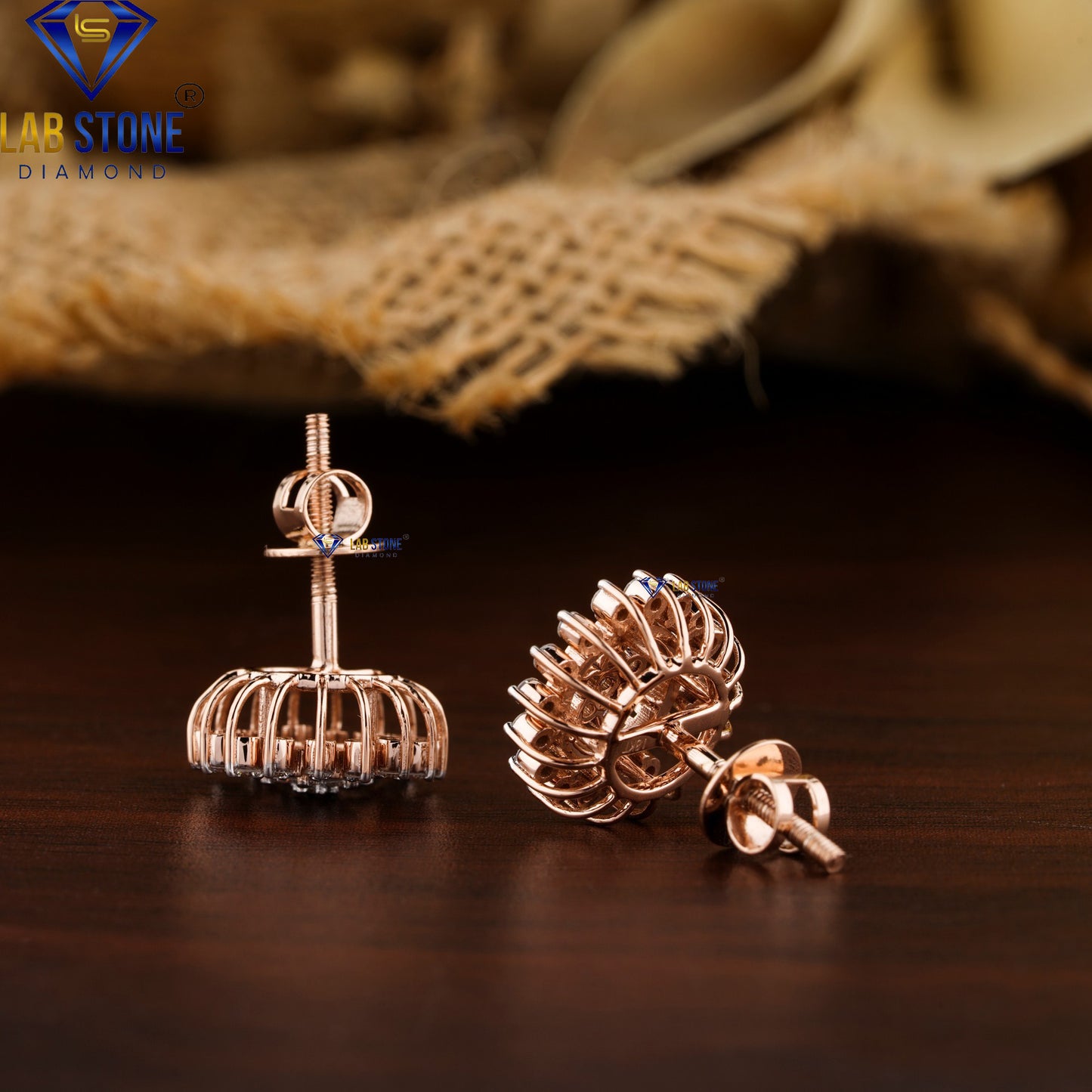 1.14 TDW Round Cut Diamond Pendant & Earring