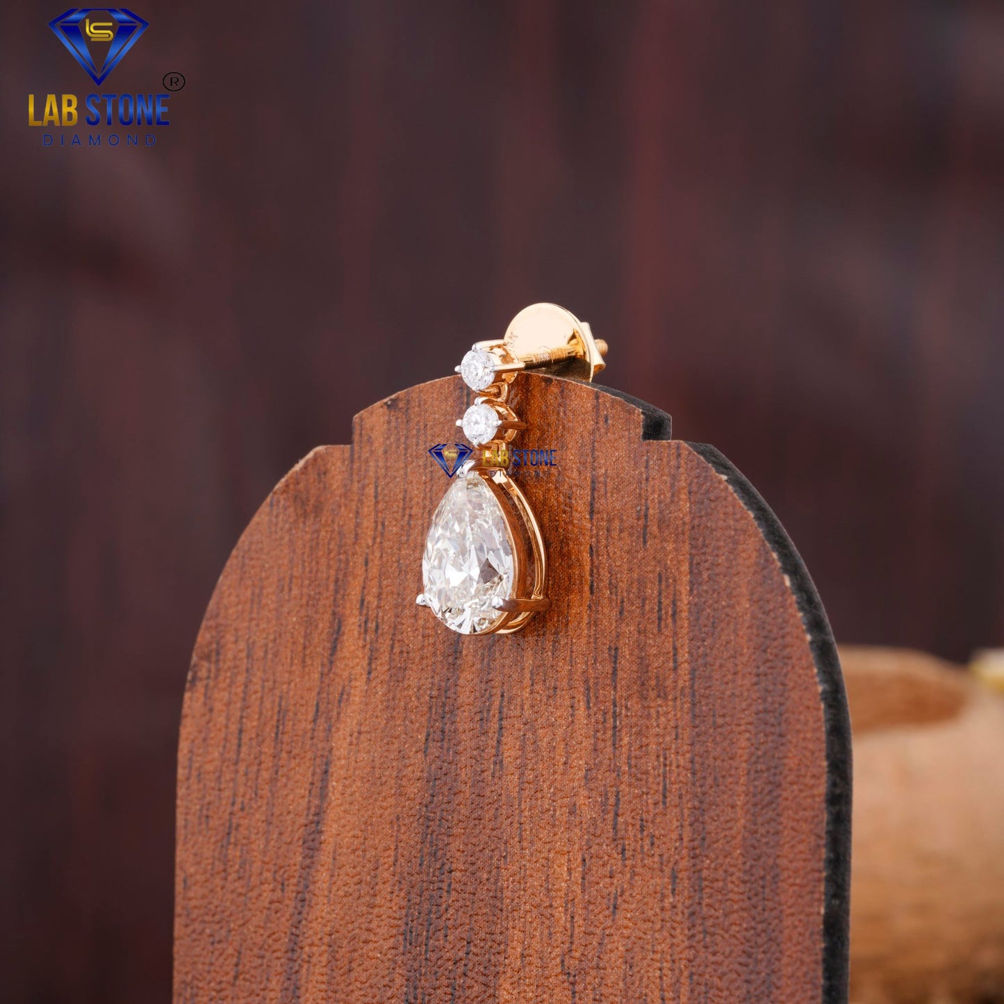 6.49 TDW Pear & Round Cut Diamond Pendant & Earring