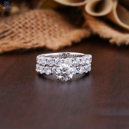 2.96 TDW Round Cut Diamond Ring with Band