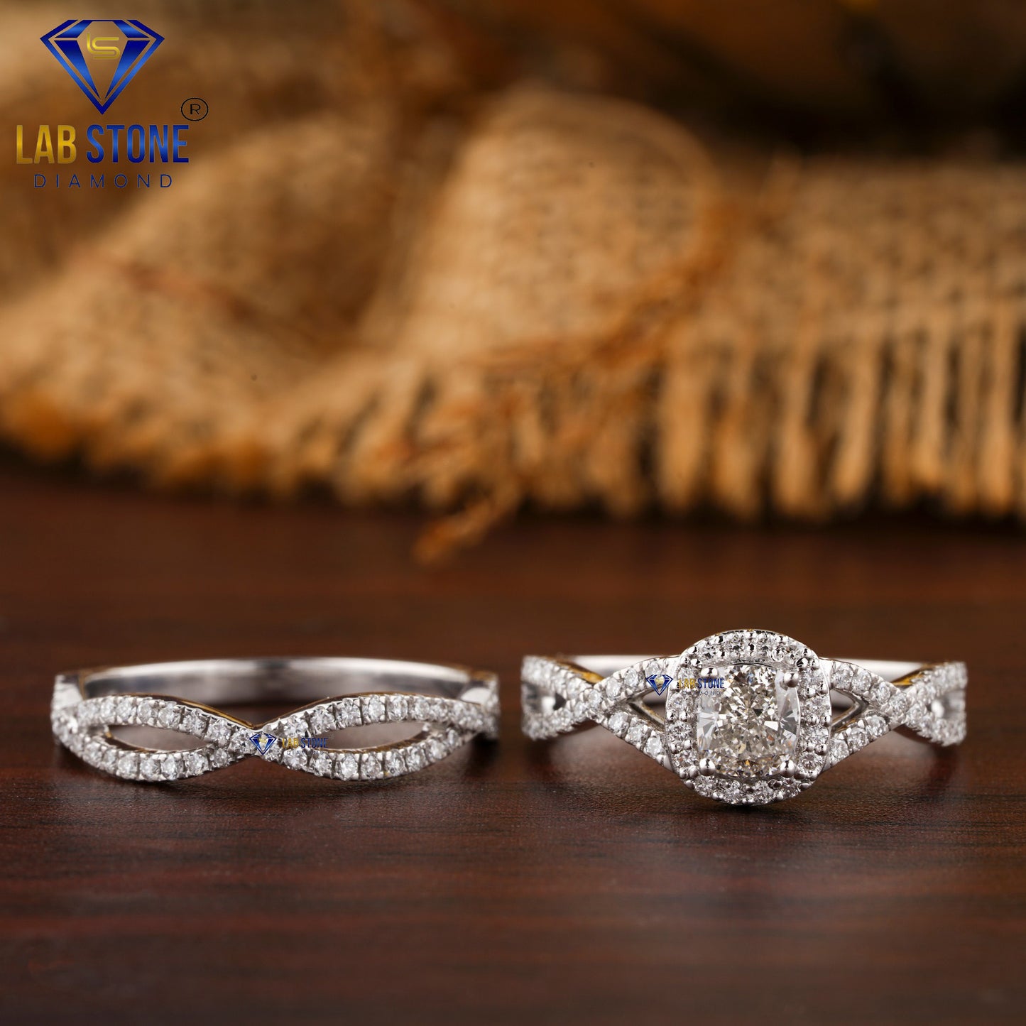 0.91 TDW Cushion & Round Cut Women’s Diamond Ring with Band
