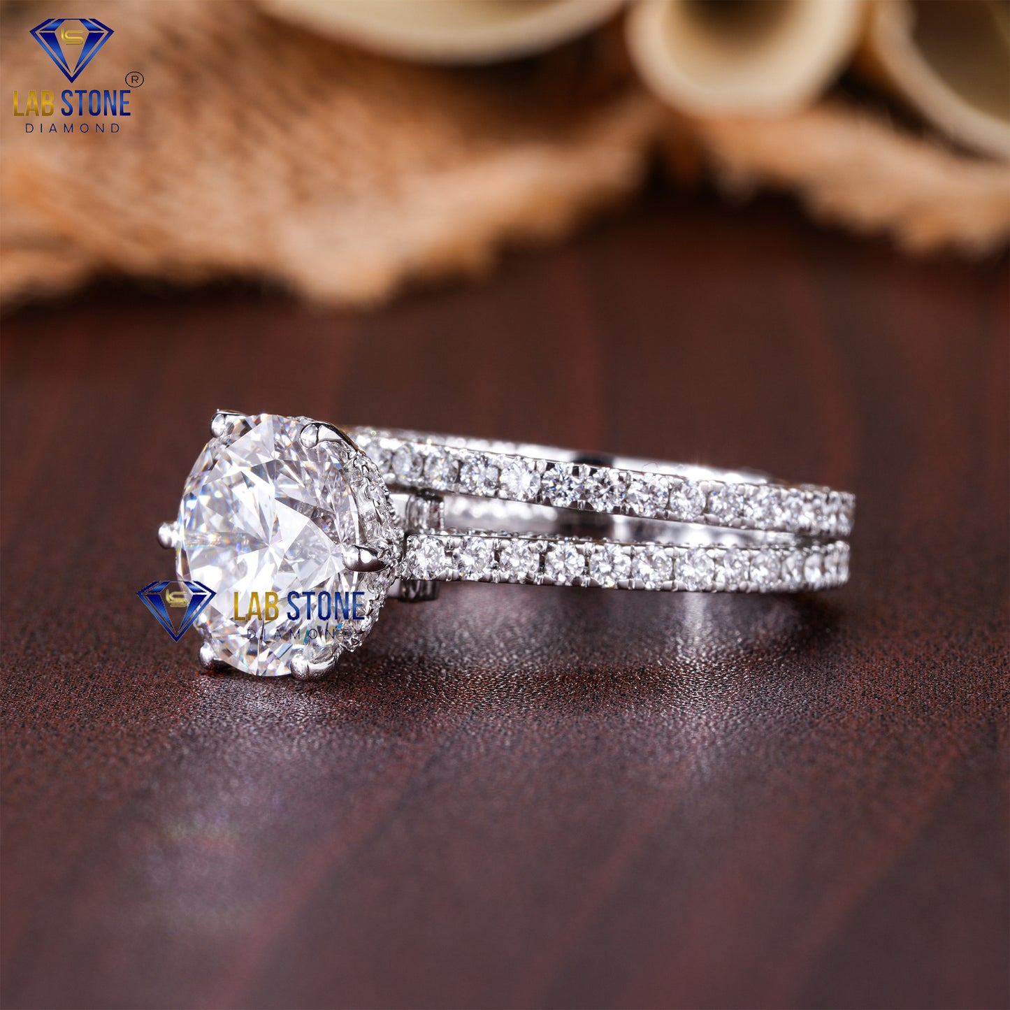 5.578 TDW Round Cut Diamond Women’s Ring with Band