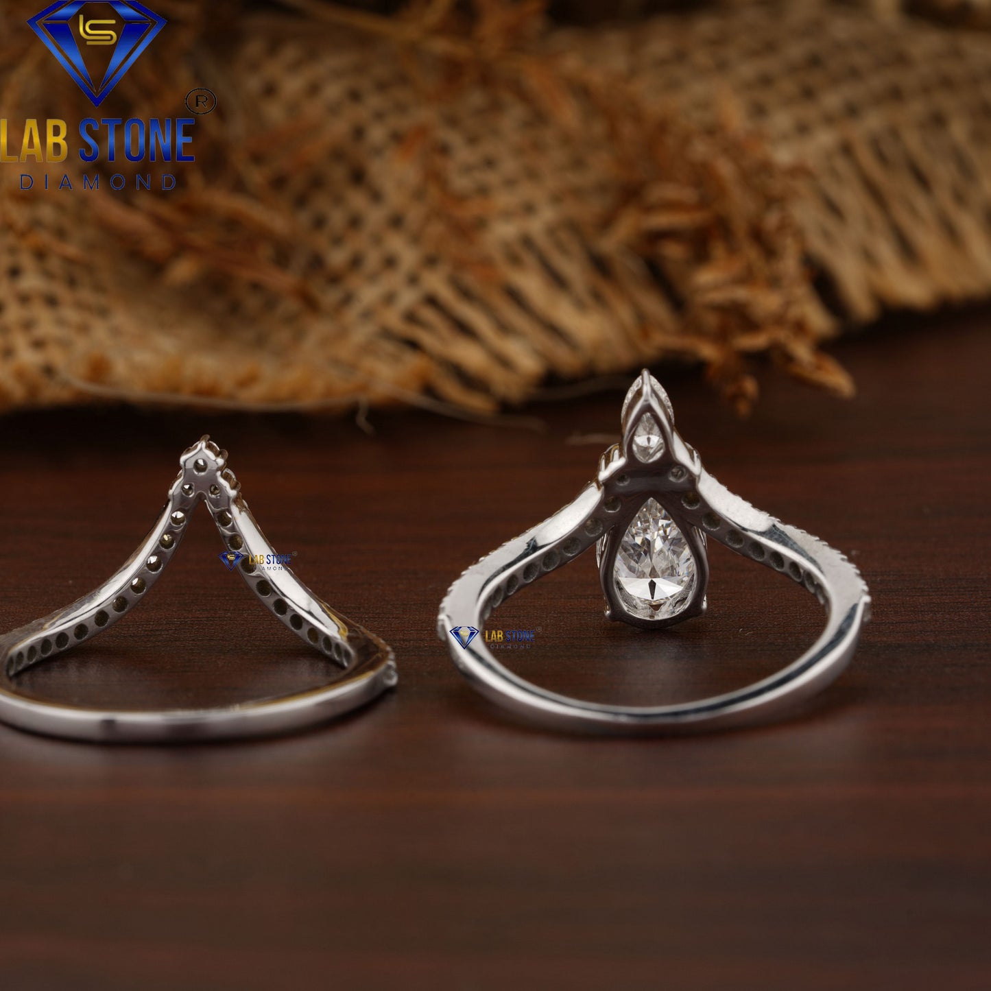 1.821 TDW Pear & Round Cut Diamond Ring with Matching Band