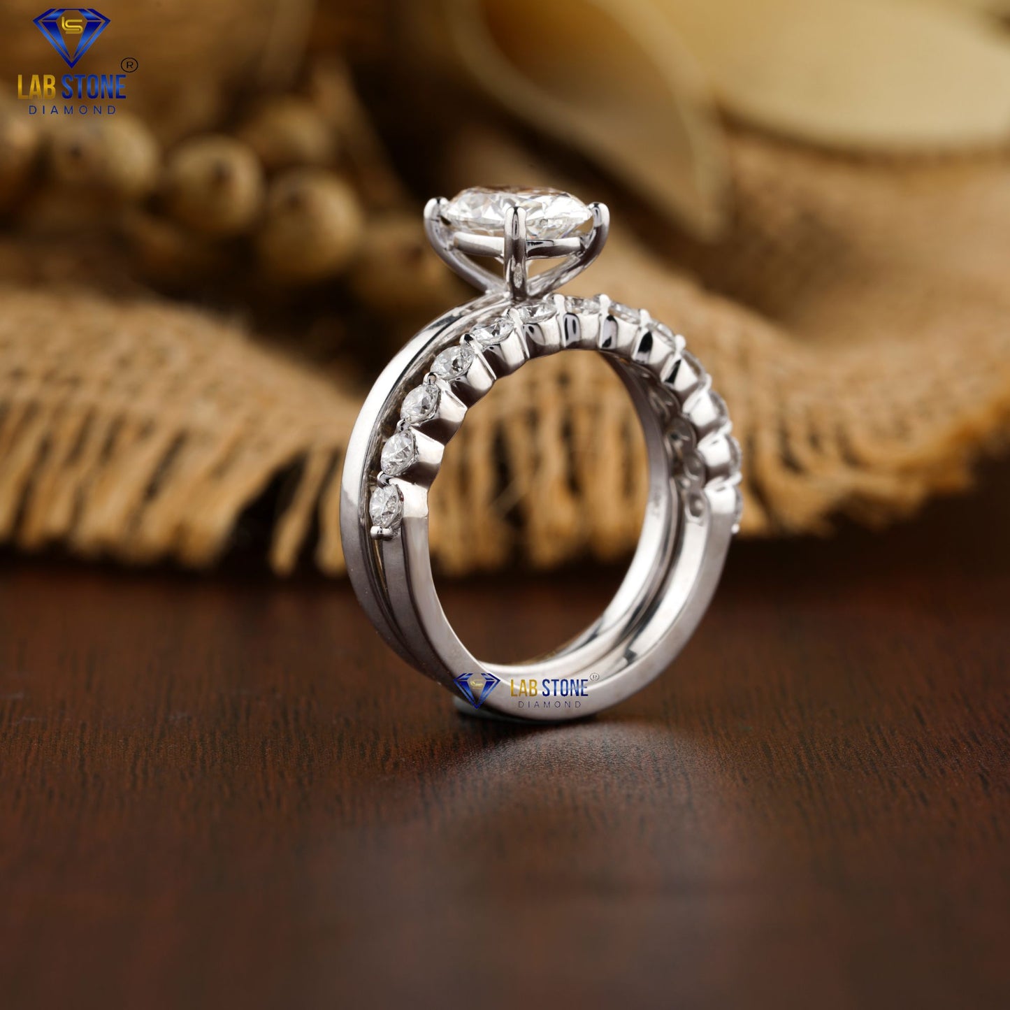 2.08 TDW Oval & Round Cut Diamond Women's Ring with Band