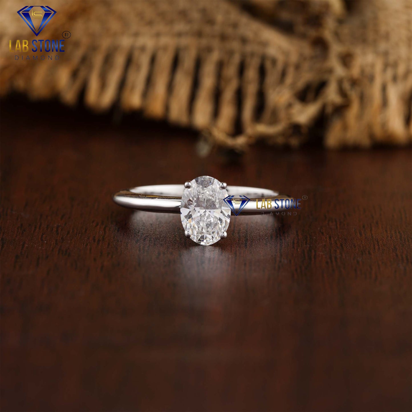 1.00 TDW Oval Cut Women’s Diamond Solitaire Ring