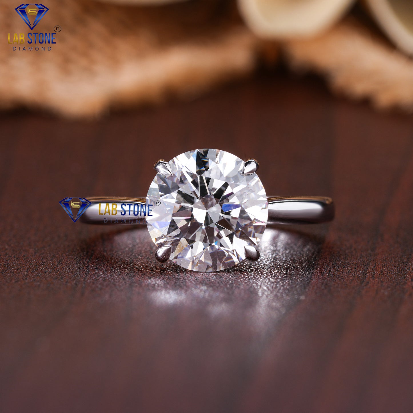 1.35 TDW Round Cut Diamond Women’s Solitaire Ring