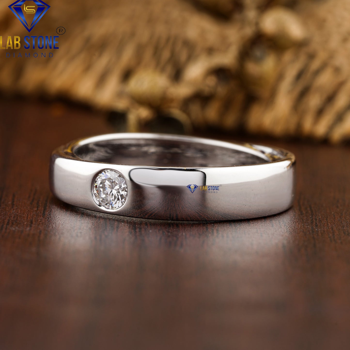 0.36 TDW Round Cut Diamond Solitaire Ring