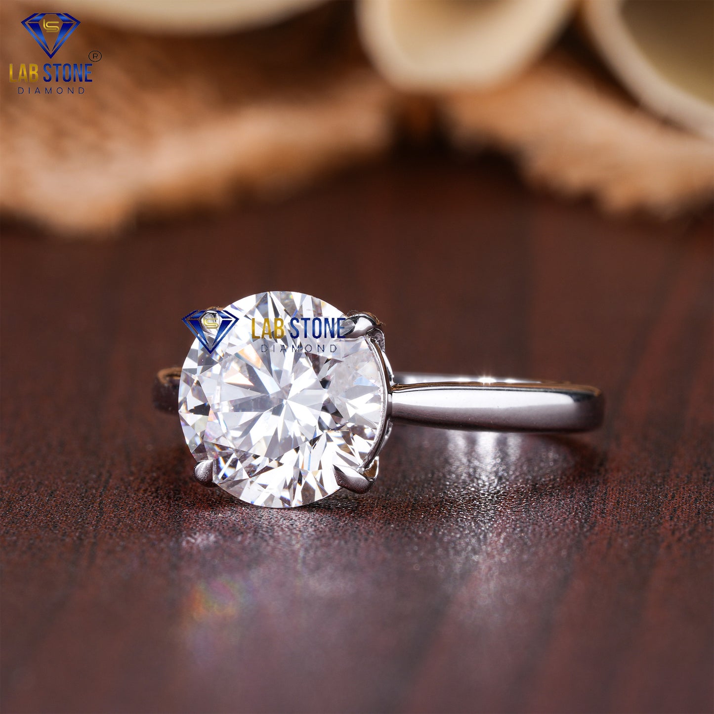 1.35 TDW Round Cut Diamond Women’s Solitaire Ring