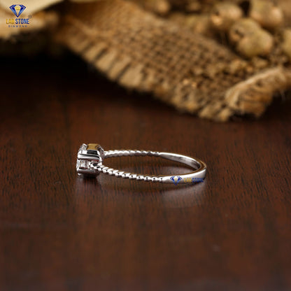 0.93 TDW Radiant Cut Women’s Solitaire Diamond Ring