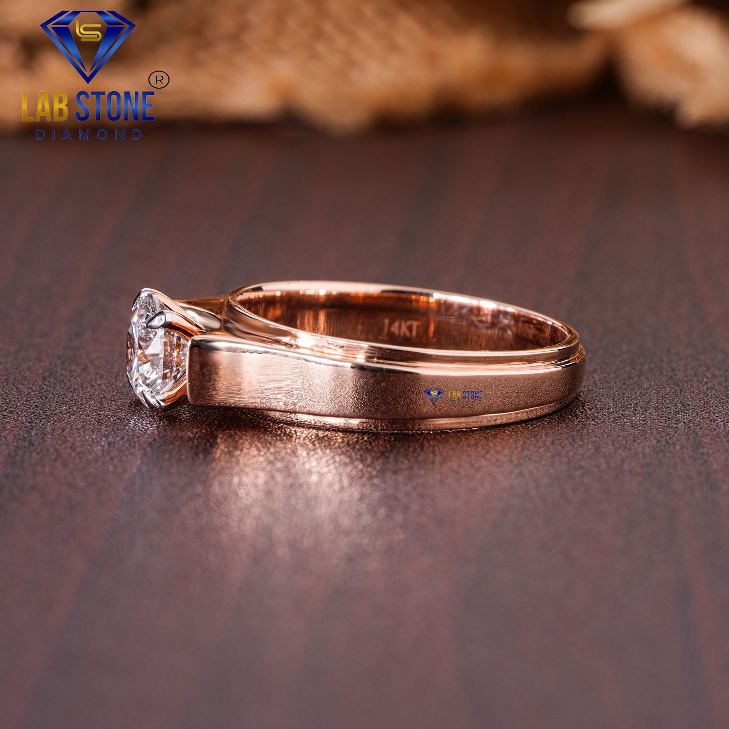 1.00 TDW Round Cut Diamond Solitaire Engagement Ring