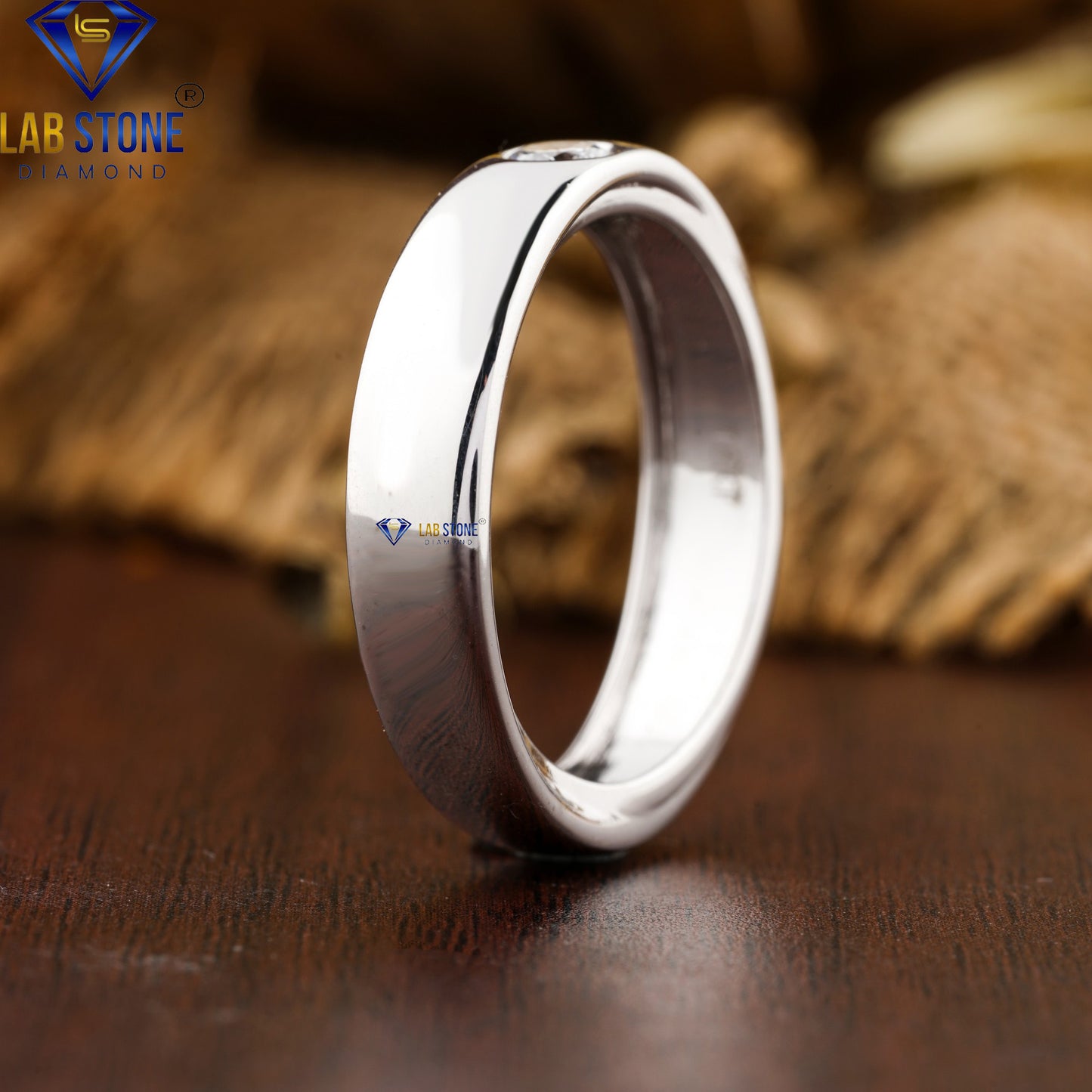 0.36 TDW Round Cut Diamond Solitaire Ring