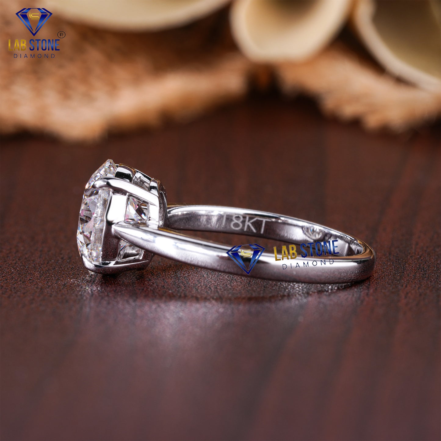 1.35 TDW Round Cut Diamond Women’s Solitaire Ring