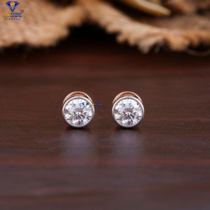 1.08 TDW Round Cut Diamond Solitaire Stud Earring