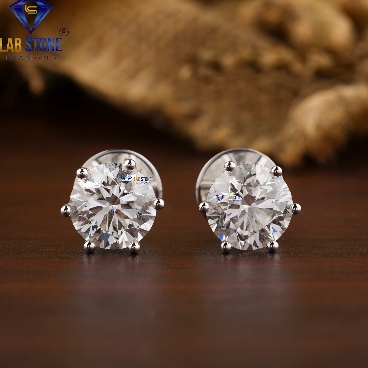 1.04 TDW Round Cut Diamond Solitaire Stud Earrings