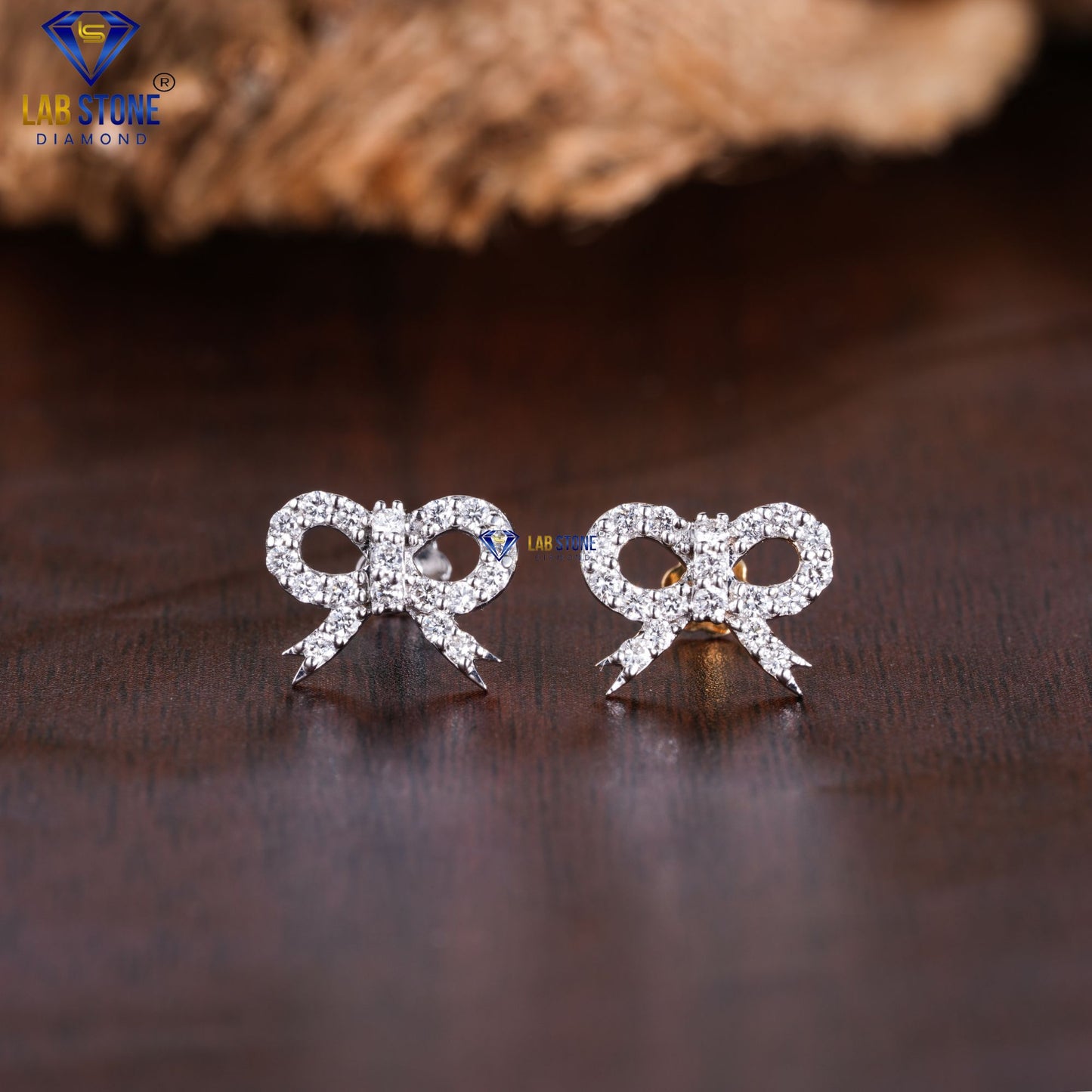 0.31 TDW Round Cut Diamond Piercing