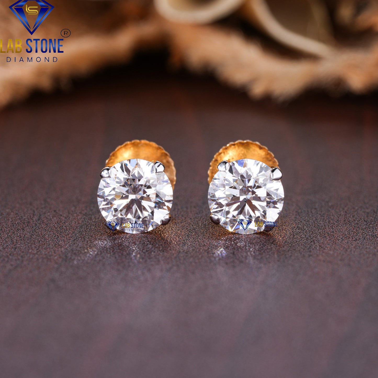 4.91 TDW Round Cut Diamond Solitaire Stud