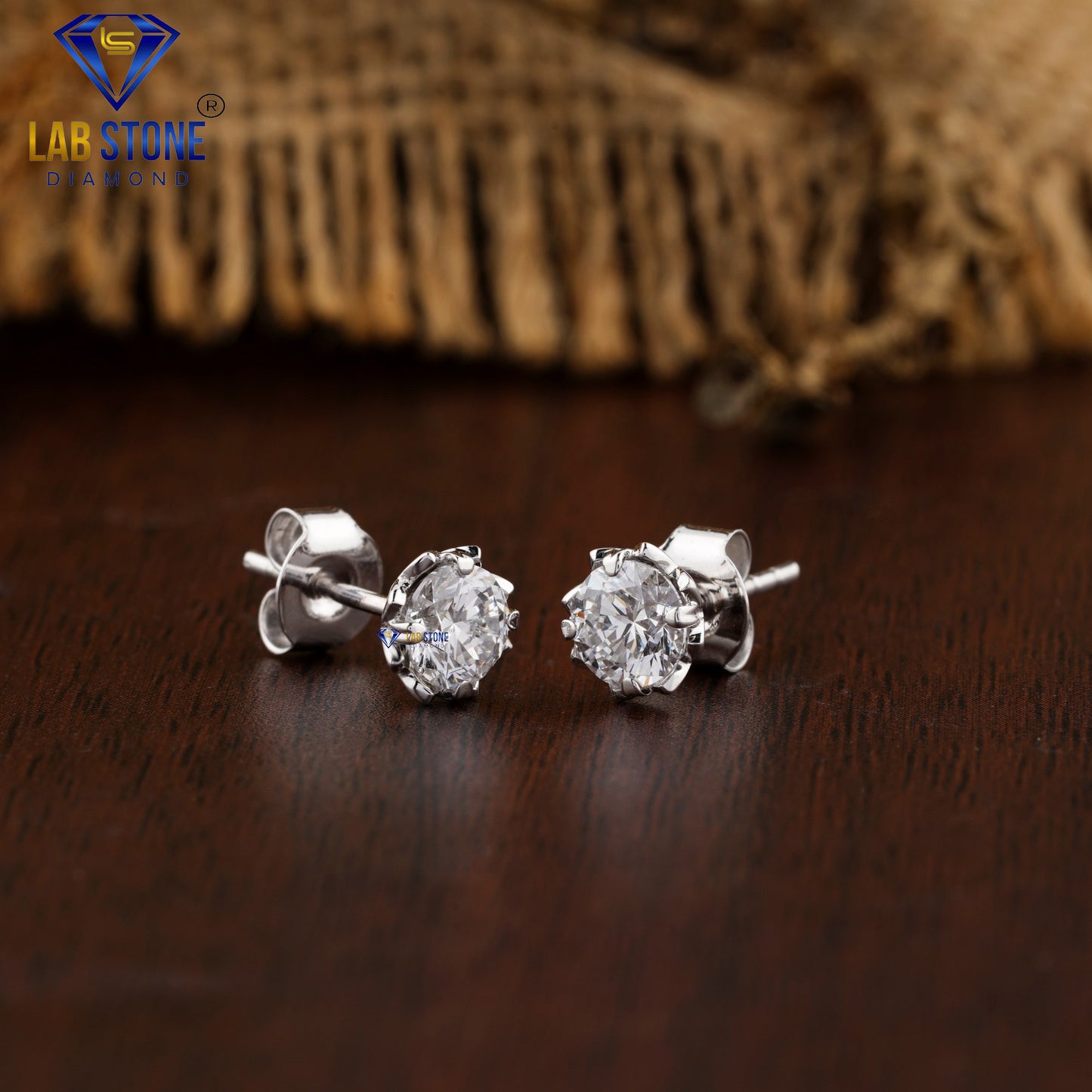 1.00 TDW Round Cut Diamond Stud Earring