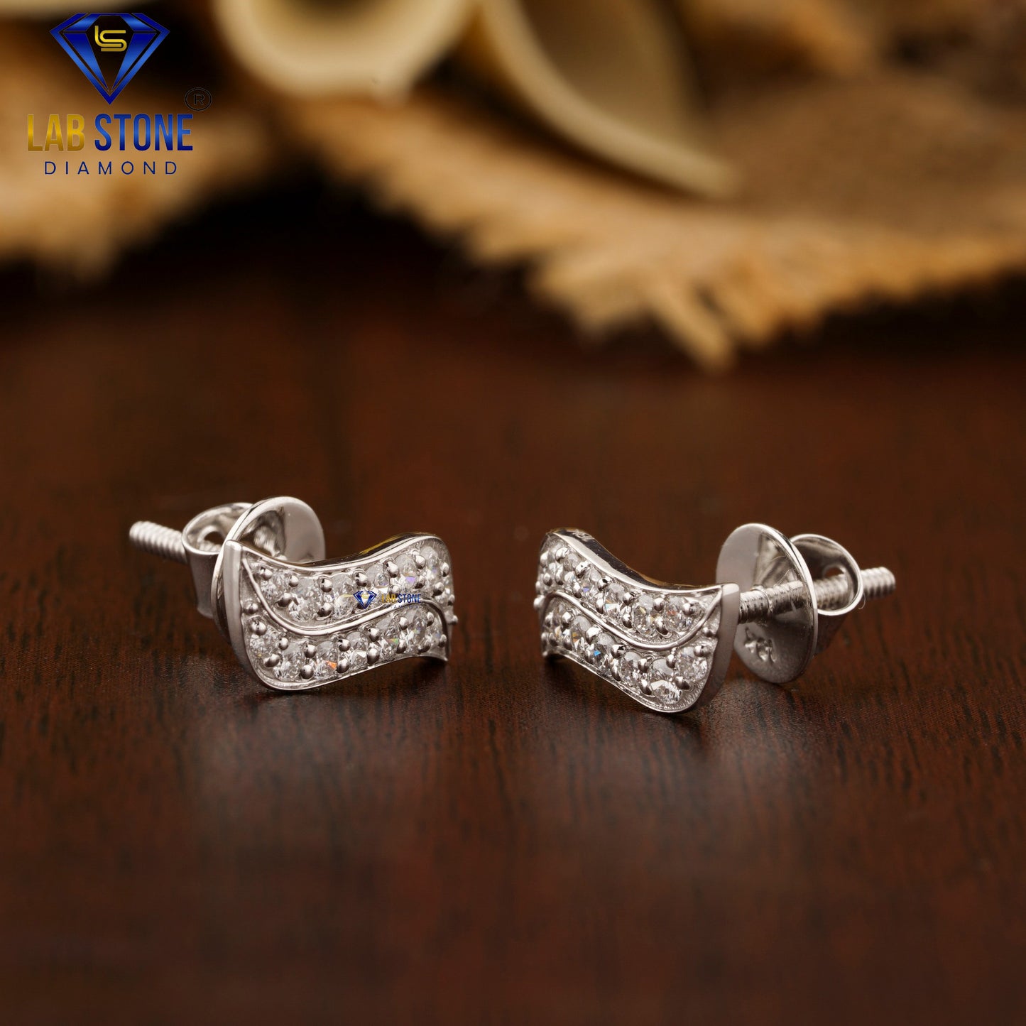 0.31 TDW Round Cut Diamond Stud Earring