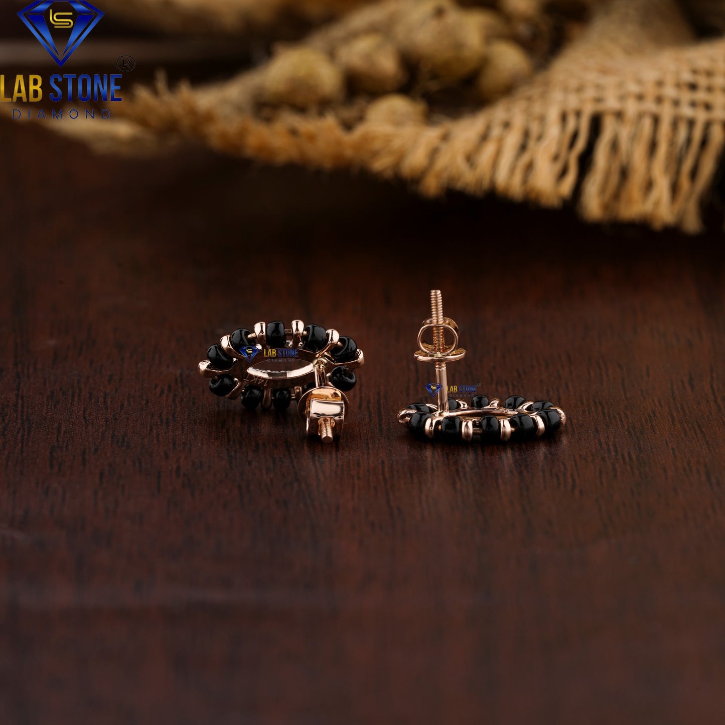 0.14 TDW Black Pearl & Round Cut Diamond Stud Earring