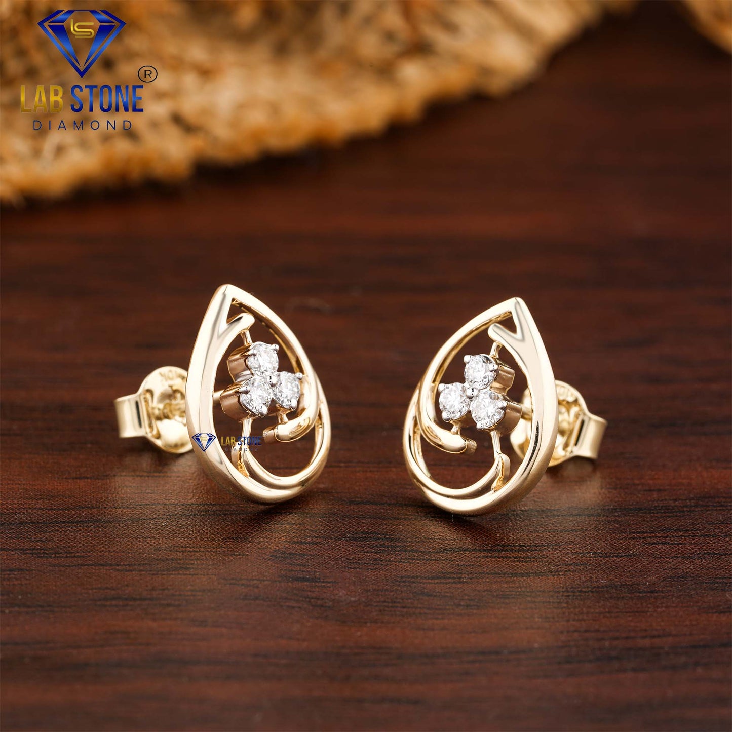0.21 TDW Round Cut Diamond Stud Earring