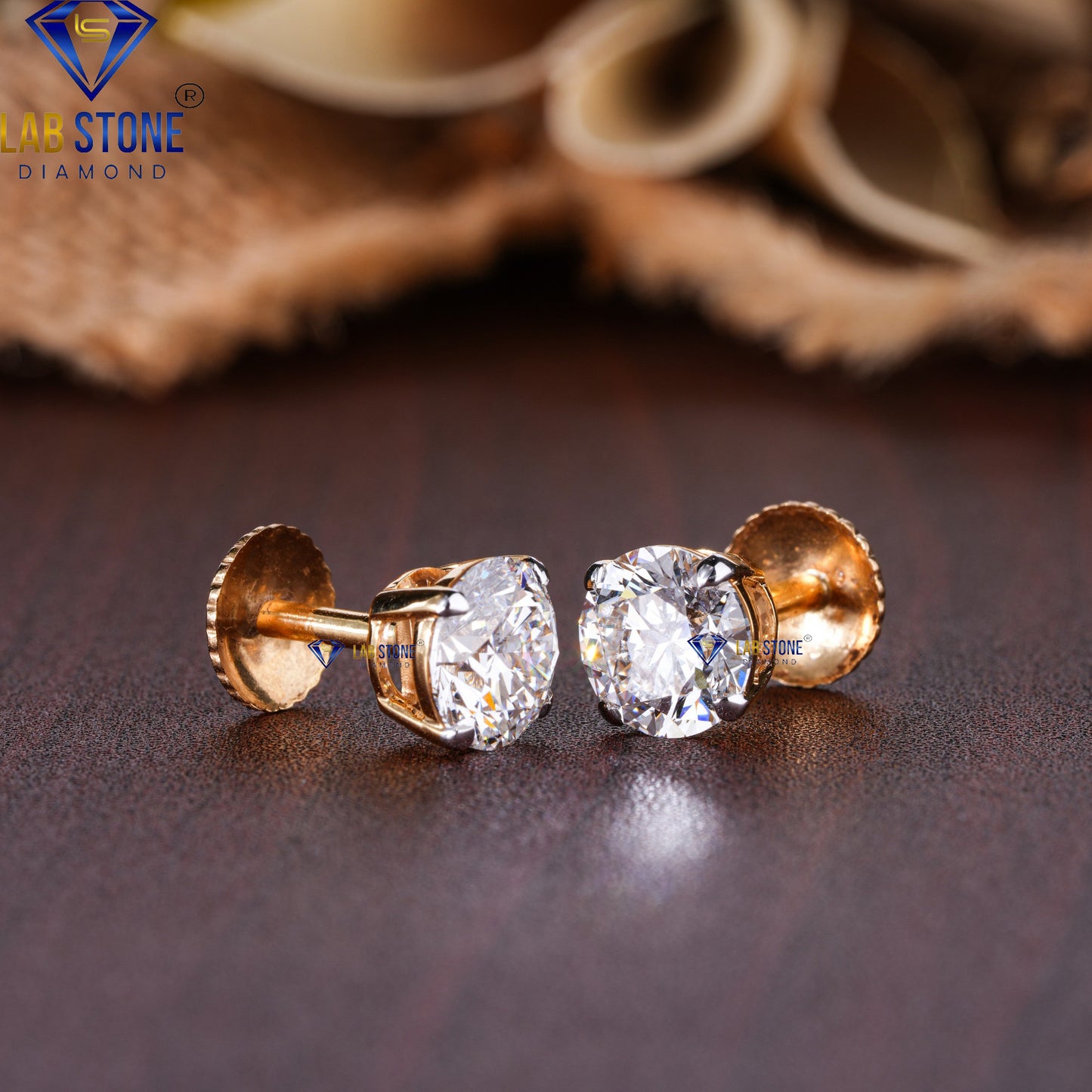 4.91 TDW Round Cut Diamond Solitaire Stud